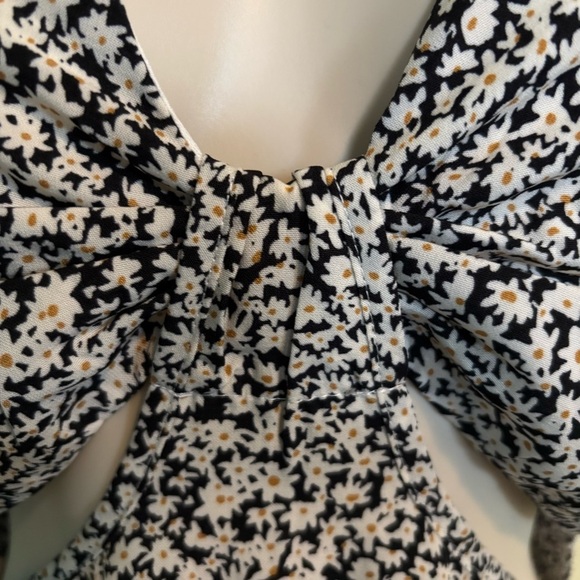 Daisy Floral Print Black and White  Cut Out Y2k Mini Dress Smocked Nwt Size S - Picture 3 of 11